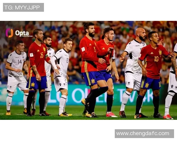 足球界双雄对决 谁将成就历史巅峰地位